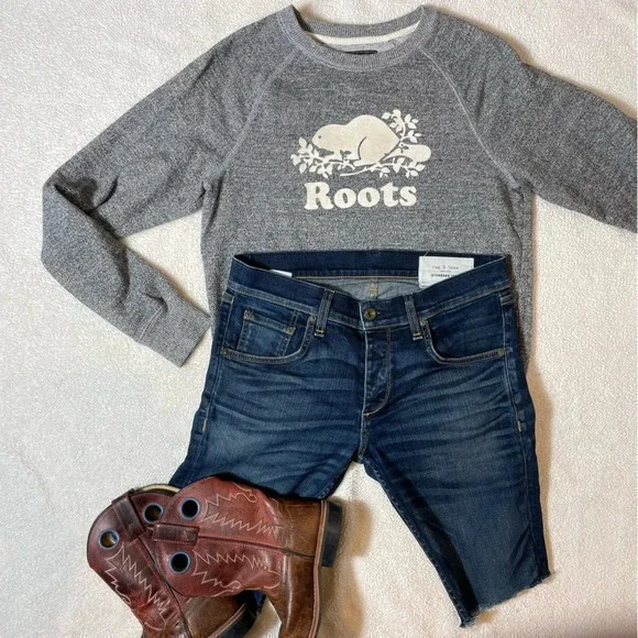 Roots  Logo Salt & Pepper Crewneck Fitted Sweatshirt - Picture 6 of 14